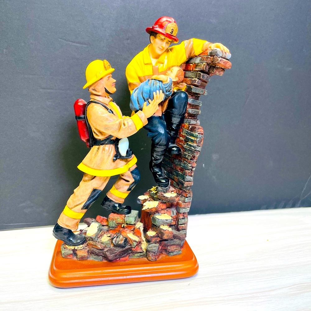 VANMARK - RED HATS OF COURAGE - FIREMAN -  DOUBLE TEAM 2000